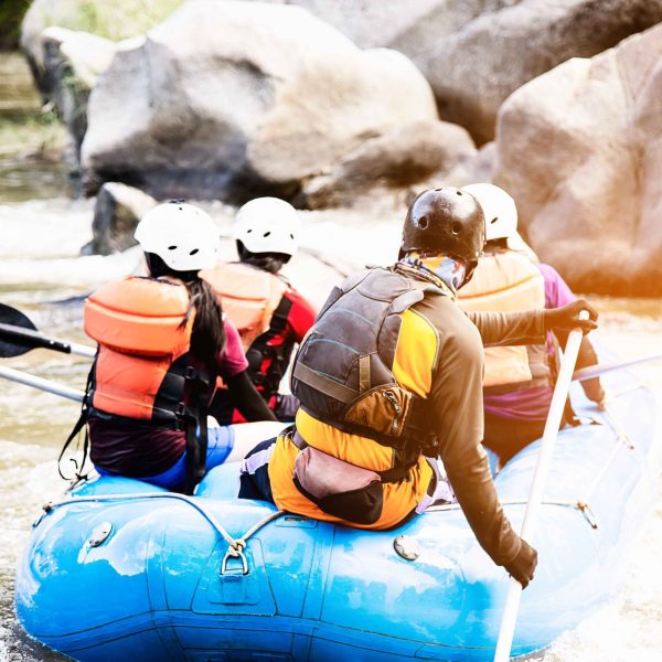 vecteezy_people-playing-raft-adventure-sport-activity-in-the-river_8744153